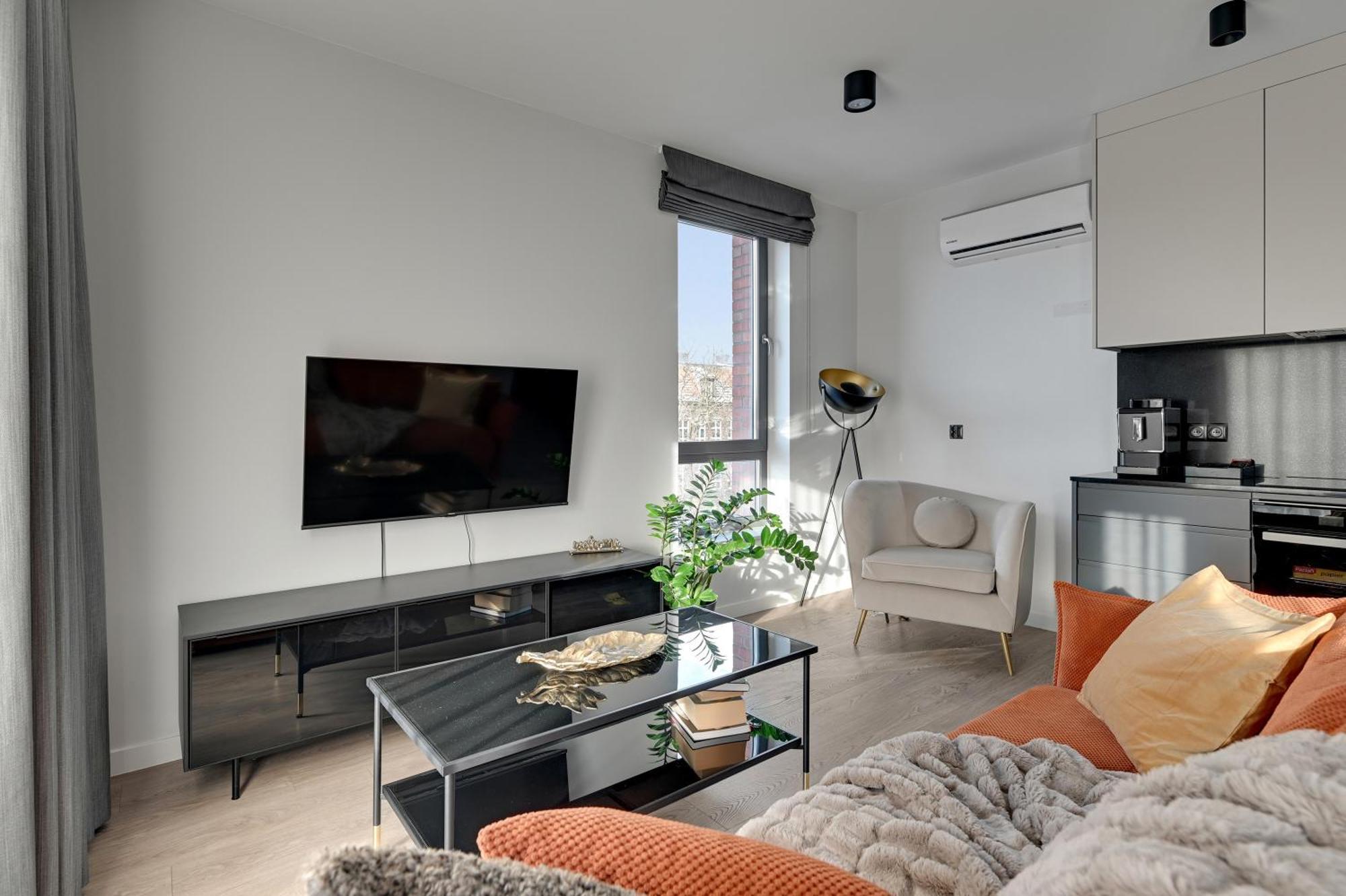 Scala 60K City Center Apartments With Parking By Lion Apartments 그단스크 외부 사진