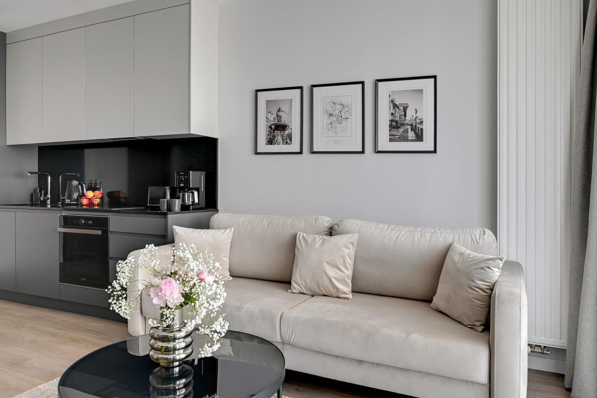 Scala 60K City Center Apartments With Parking By Lion Apartments 그단스크 외부 사진